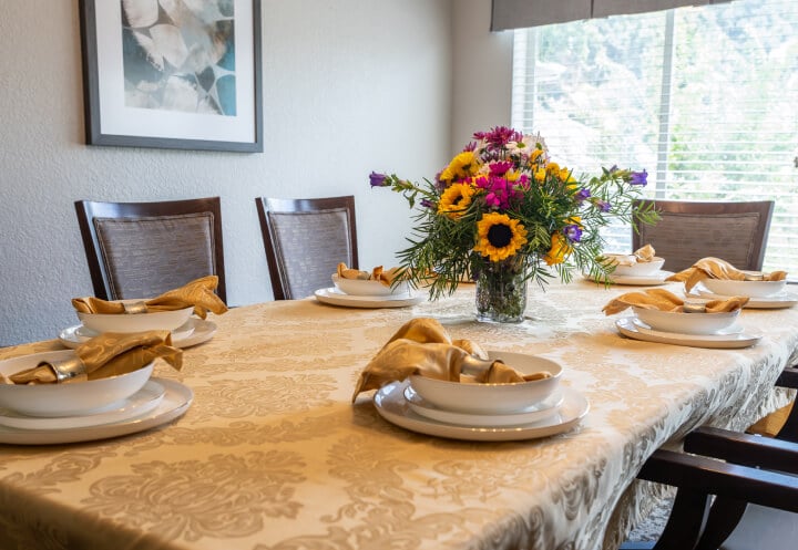 Lovely Dining Set-up in Senior Living Apartments Lovely Dining Set-up in Senior Living Apartments